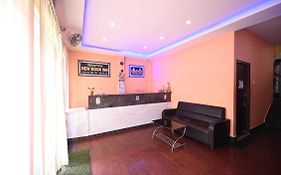 Oyo Flagship Hotel New Moon Inn